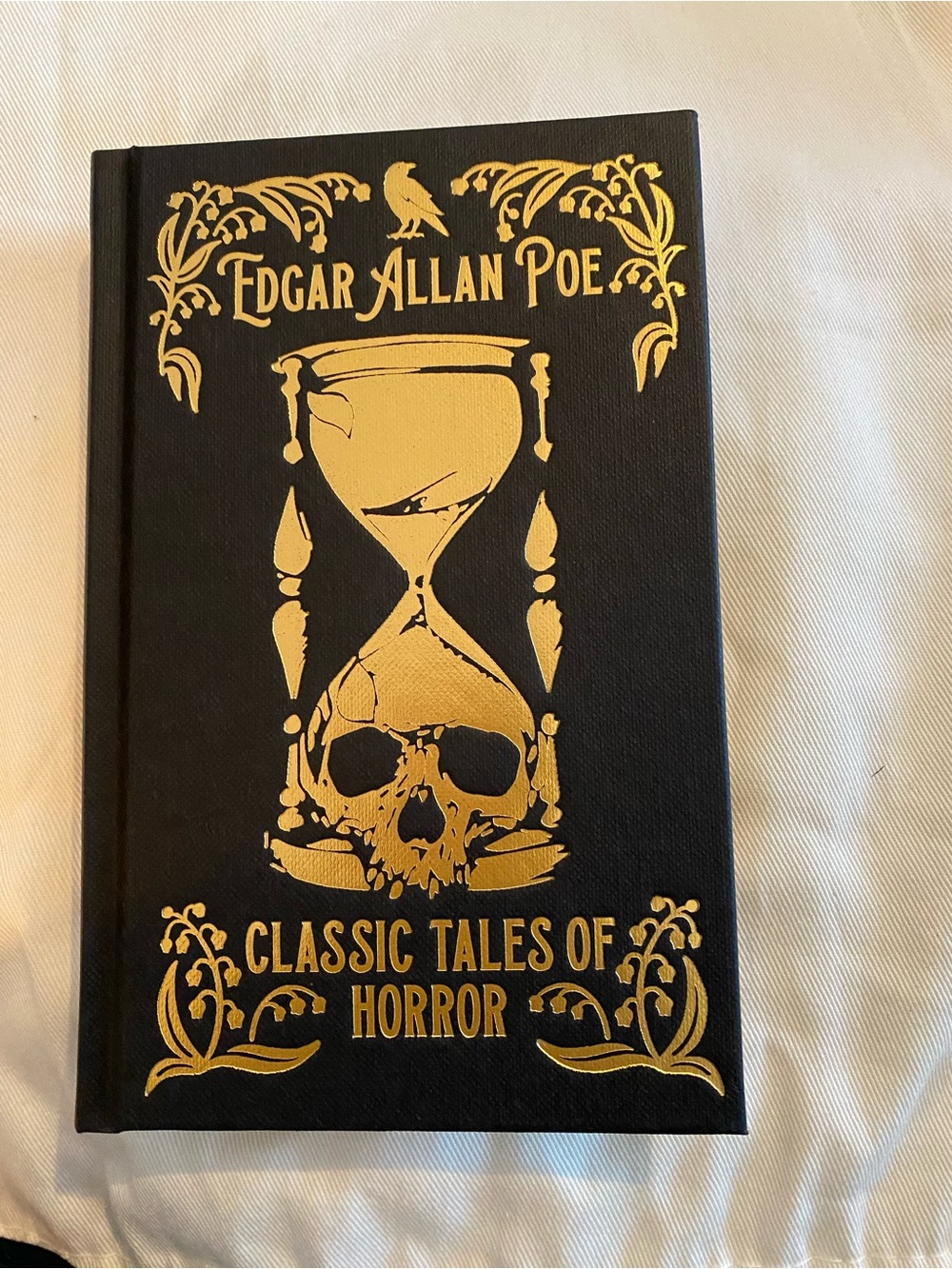 Edgar Allan Poe Classic Tales of Horror - Black & Gold Hardcover